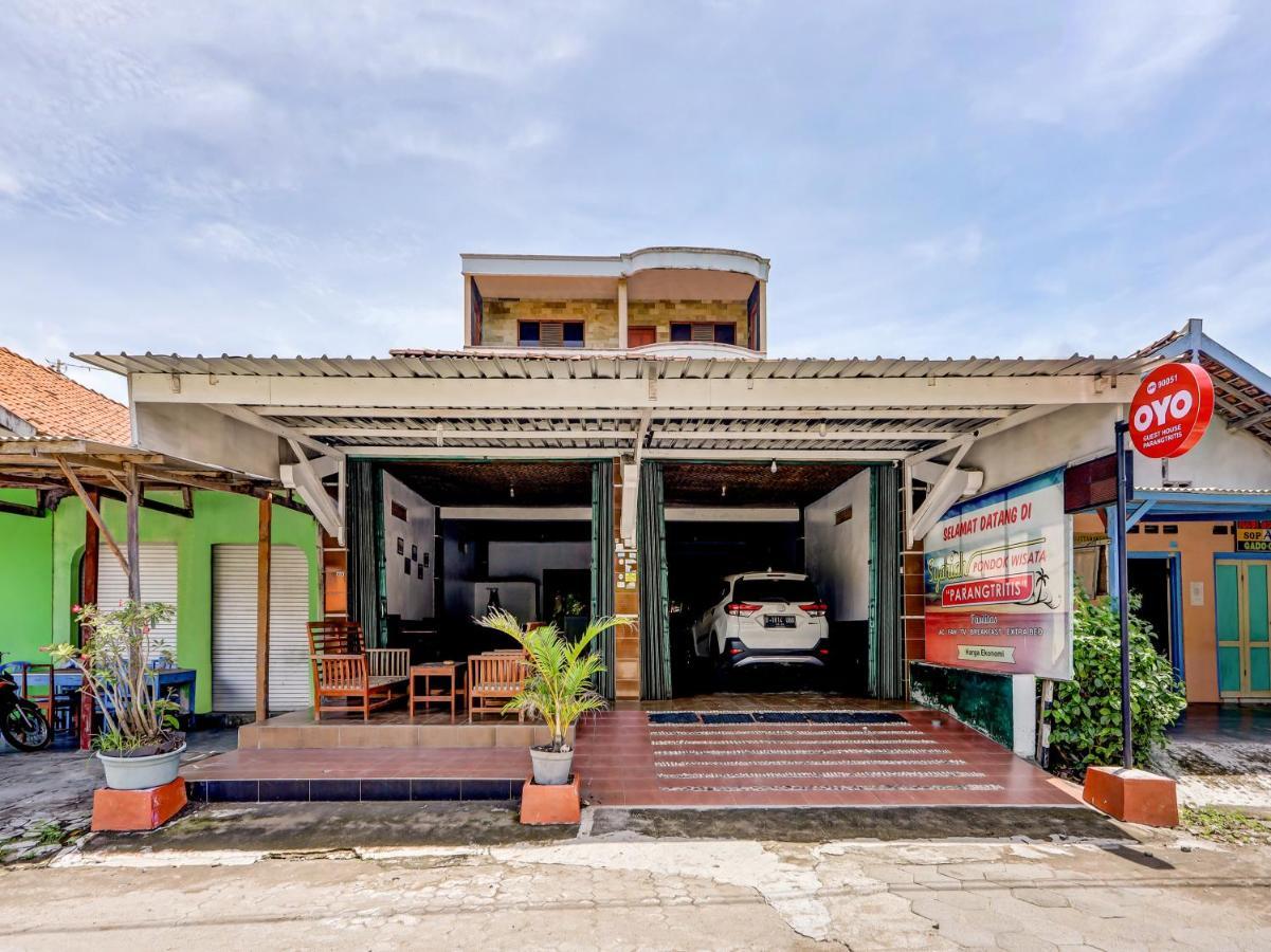 Oyo 90051 Guest House Parangtritis Exterior foto